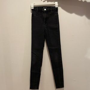 ZARA BLACK SKINNY JEANS